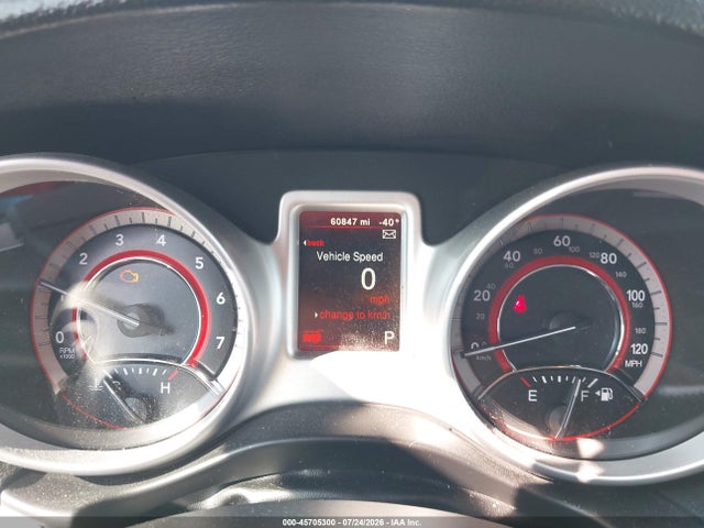 3C4PDCBB3KT852769 Dodge JOURNEY SE