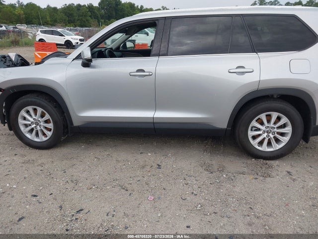 2024 Toyota Grand Highlander Xle მანქანა იყიდება აუქციონზე, vin: 5TDAAAB59RS010133, აუქციონის ნომერი: 45705320