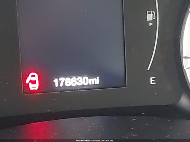 2018 Jeep Renegade Sport 4x4 მანქანა იყიდება აუქციონზე, vin: ZACCJBAB7JPJ50850, აუქციონის ნომერი: 45705388