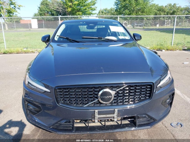 Aukcja sprzedaży 2024 Volvo S60 B5 Core Dark Theme, vin: 7JRL12FK7RG322588, numer aukcji: 45705403