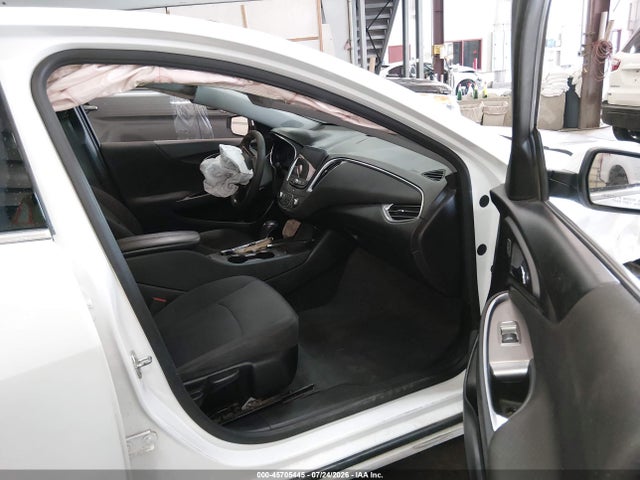1G1ZD5ST2LF042017 Chevrolet Malibu Fwd Lt