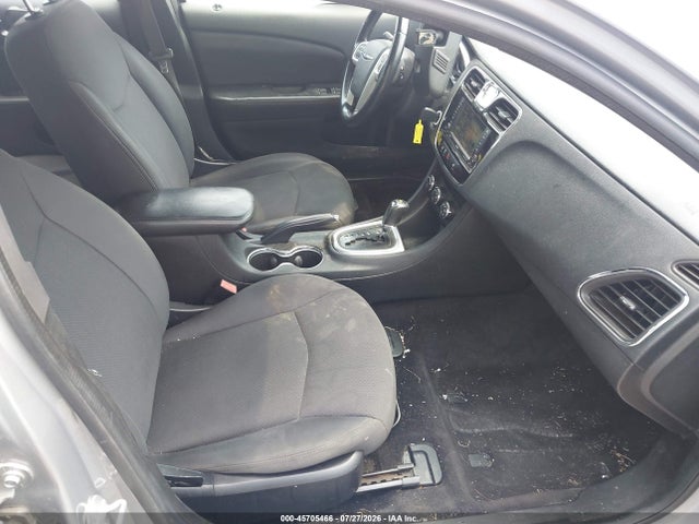 45705466 :رقم المزاد ، 1C3CCBBB0EN198110 vin ، 2014 Chrysler 200 Touring مزاد بيع