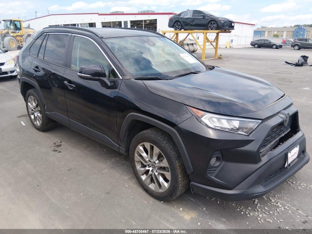 45705467 :رقم المزاد ، 2T3A1RFV0MW231166 vin ، 2021 Toyota Rav4 Xle Premium مزاد بيع