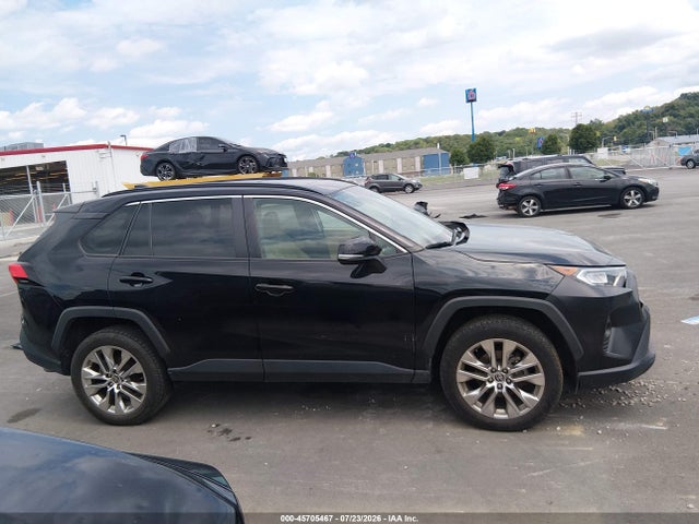 45705467 :رقم المزاد ، 2T3A1RFV0MW231166 vin ، 2021 Toyota Rav4 Xle Premium مزاد بيع