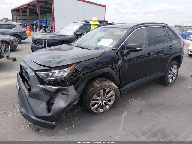 45705467 :رقم المزاد ، 2T3A1RFV0MW231166 vin ، 2021 Toyota Rav4 Xle Premium مزاد بيع