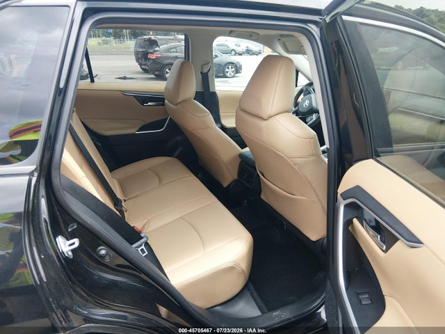 45705467 :رقم المزاد ، 2T3A1RFV0MW231166 vin ، 2021 Toyota Rav4 Xle Premium مزاد بيع