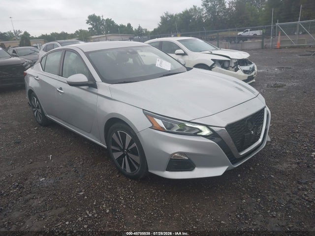 45705538 :رقم المزاد ، 1N4BL4DV8MN389885 vin ، 2021 Nissan Altima Sv Fwd مزاد بيع