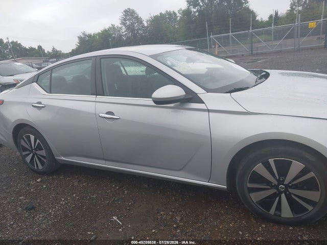 45705538 :رقم المزاد ، 1N4BL4DV8MN389885 vin ، 2021 Nissan Altima Sv Fwd مزاد بيع