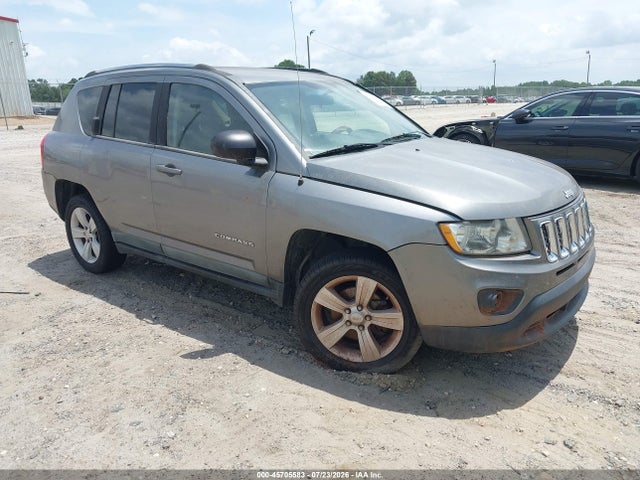 45705583 :رقم المزاد ، 1J4NT1FA2BD252891 vin ، 2011 Jeep Compass مزاد بيع