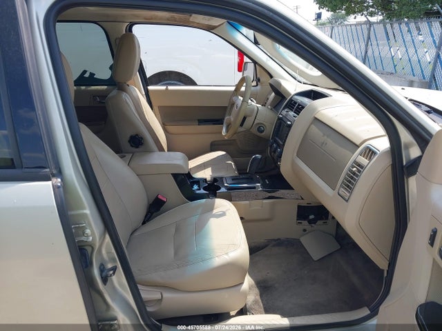 45705588 :رقم المزاد ، 1FMCU0EG7BKB79289 vin ، 2011 Ford Escape Limited مزاد بيع