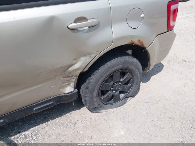 45705588 :رقم المزاد ، 1FMCU0EG7BKB79289 vin ، 2011 Ford Escape Limited مزاد بيع