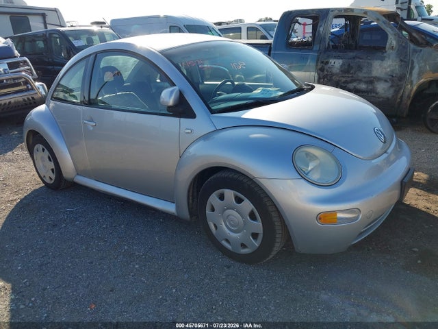 45705671 :رقم المزاد ، 3VWBC21C7YM453722 vin ، 2000 Volkswagen New Beetle Gl مزاد بيع