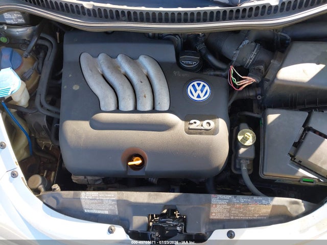 45705671 :رقم المزاد ، 3VWBC21C7YM453722 vin ، 2000 Volkswagen New Beetle Gl مزاد بيع