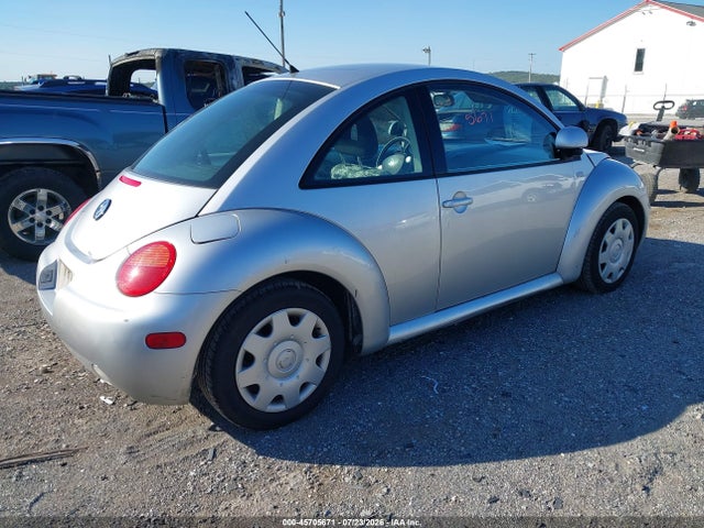 45705671 :رقم المزاد ، 3VWBC21C7YM453722 vin ، 2000 Volkswagen New Beetle Gl مزاد بيع