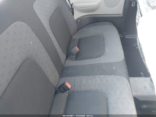 45705671 :رقم المزاد ، 3VWBC21C7YM453722 vin ، 2000 Volkswagen New Beetle Gl مزاد بيع