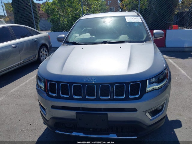 3C4NJCCB3JT406053 Jeep Compass Limited Fwd