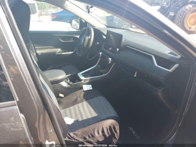 2021 Toyota Rav4 Le მანქანა იყიდება აუქციონზე, vin: 2T3K1RFV2MC157481, აუქციონის ნომერი: 45705682