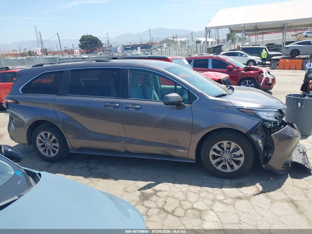 Auction sale of the 2021 Toyota Sienna Le, vin: 5TDKRKEC1MS011508, lot number: 45705698
