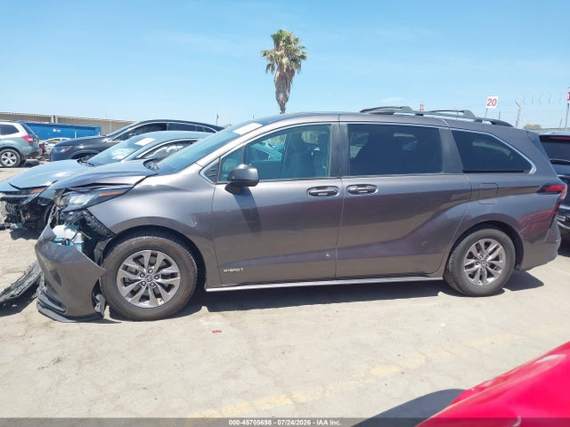 Auction sale of the 2021 Toyota Sienna Le, vin: 5TDKRKEC1MS011508, lot number: 45705698
