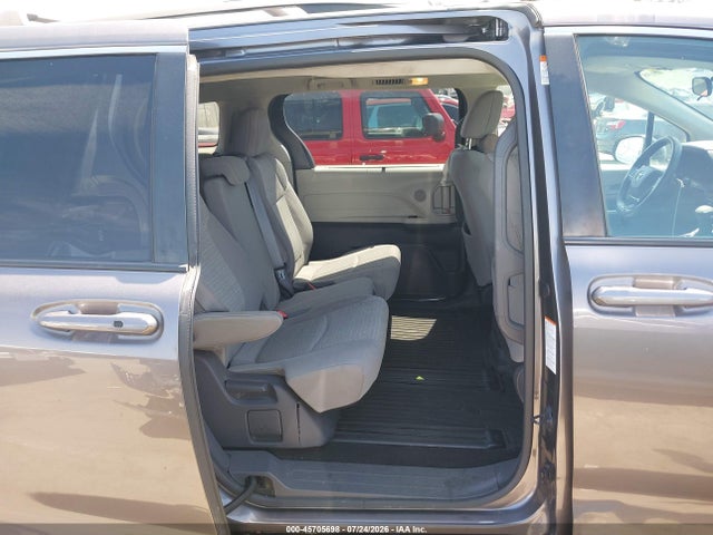 Auction sale of the 2021 Toyota Sienna Le, vin: 5TDKRKEC1MS011508, lot number: 45705698