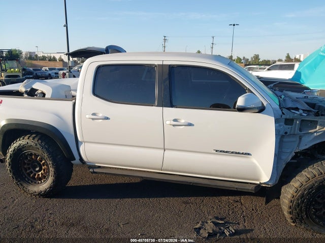 3TYCZ5AN4NT093916 Toyota Tacoma Trd Off Road