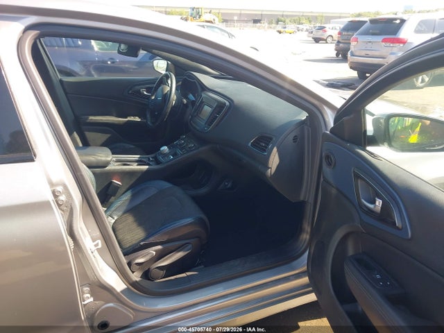 2015 Chrysler 200 S მანქანა იყიდება აუქციონზე, vin: 1C3CCCBB3FN737441, აუქციონის ნომერი: 45705740