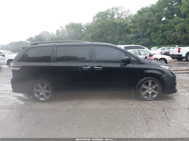 2014 Toyota Sienna Se 8 Passenger მანქანა იყიდება აუქციონზე, vin: 5TDXK3DC8ES520384, აუქციონის ნომერი: 45705785