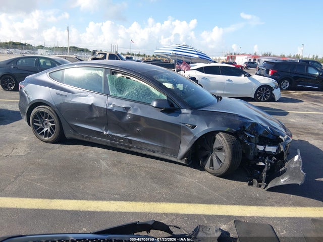 Tesla Model 3 Premium Rear-wheel Drive/rear-wheel Drive 2026 5YJ3E1EA2TF158609 main image