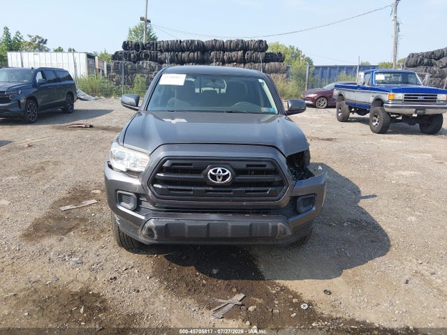 3TMCZ5AN0HM102367 Toyota Tacoma Sr V6