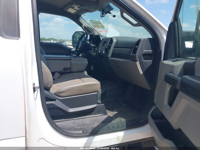Ford F-550 Chassis Xl 2017 1FDUF5GY7HED79761 Image 6