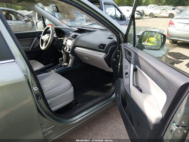 2015 Subaru Forester 2.5i Touring მანქანა იყიდება აუქციონზე, vin: JF2SJAWC7FH547257, აუქციონის ნომერი: 45705917