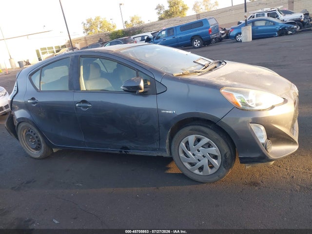 Toyota Prius C Two 2015 JTDKDTB39F1096347 Image 14