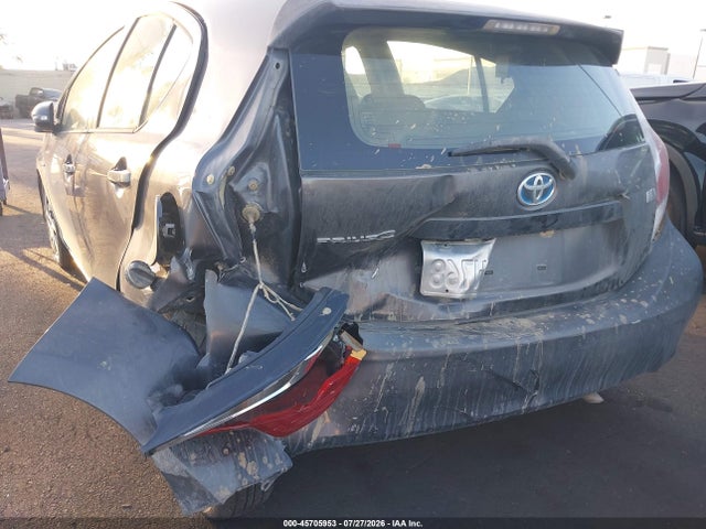 Toyota Prius C Two 2015 JTDKDTB39F1096347 Image 12