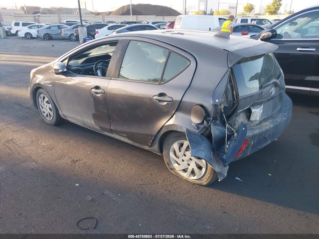 Toyota Prius C Two 2015 JTDKDTB39F1096347 Image 3