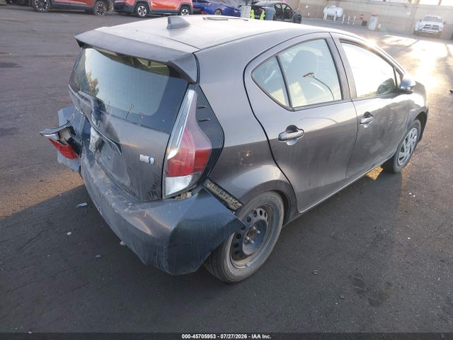 Toyota Prius C Two 2015 JTDKDTB39F1096347 Image 4