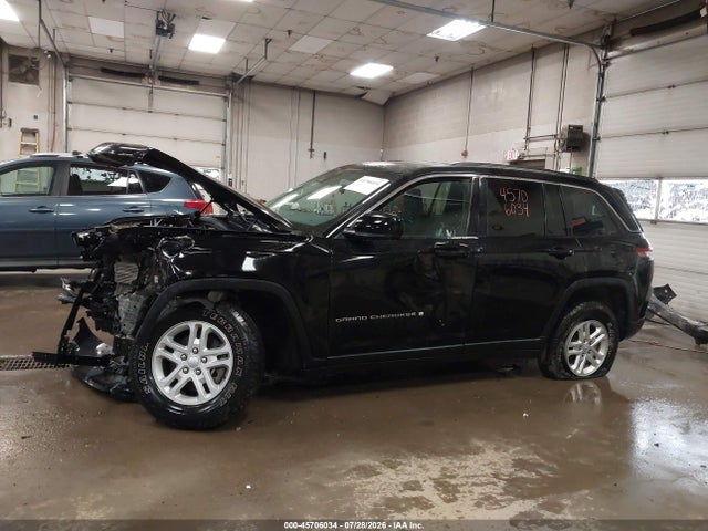 2024 Jeep Grand Cherokee Laredo 4x4 მანქანა იყიდება აუქციონზე, vin: 1C4RJHAG5R8923720, აუქციონის ნომერი: 45706034