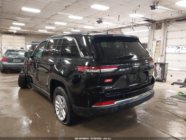 2024 Jeep Grand Cherokee Laredo 4x4 მანქანა იყიდება აუქციონზე, vin: 1C4RJHAG5R8923720, აუქციონის ნომერი: 45706034