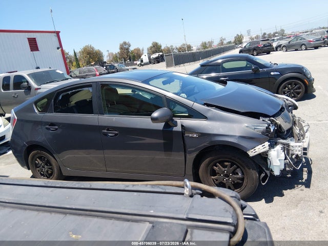 Toyota Prius Two 2015 JTDKN3DUXF0398707 Image 14