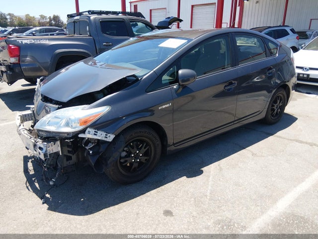Toyota Prius Two 2015 JTDKN3DUXF0398707 Image 2