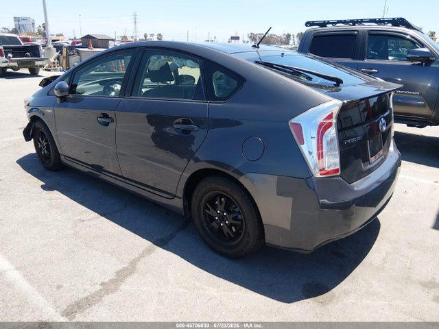 Toyota Prius Two 2015 JTDKN3DUXF0398707 Image 3