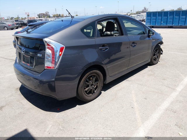Toyota Prius Two 2015 JTDKN3DUXF0398707 Image 4