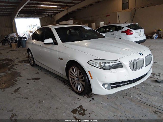45706042 :رقم المزاد ، WBAFR9C54BC617847 vin ، 2011 Bmw 550i مزاد بيع