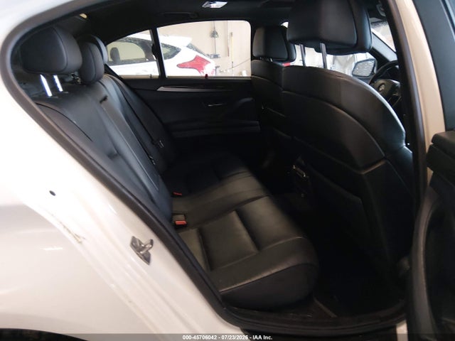 2011 Bmw 550i მანქანა იყიდება აუქციონზე, vin: WBAFR9C54BC617847, აუქციონის ნომერი: 45706042