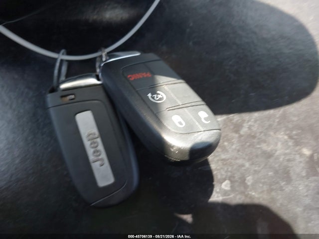 3C4NJCBB6JT271460 Jeep Compass Latitude Fwd