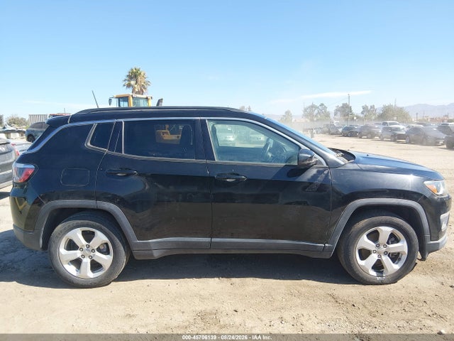 3C4NJCBB6JT271460 Jeep Compass Latitude Fwd