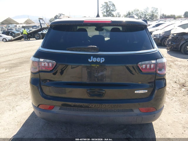 3C4NJCBB6JT271460 Jeep Compass Latitude Fwd