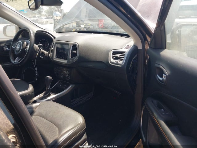 3C4NJCBB6JT271460 Jeep Compass Latitude Fwd