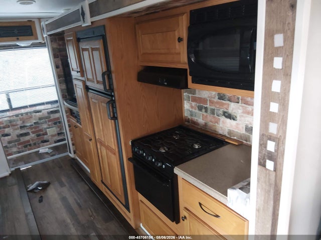 Продажа на аукционе авто 2009 Heartland Travel Trlr, vin: 5SFSG33289E203492, номер лота: 45706158