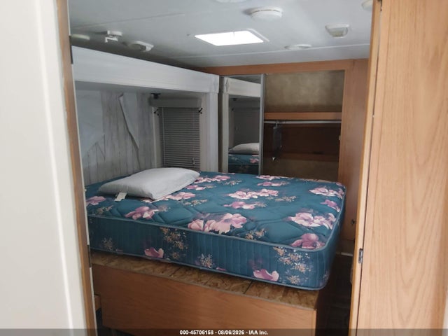 Продажа на аукционе авто 2009 Heartland Travel Trlr, vin: 5SFSG33289E203492, номер лота: 45706158