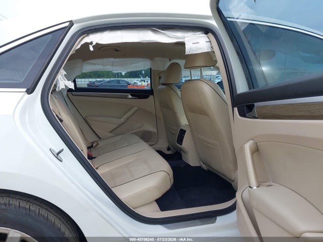 2017 Volkswagen Passat 1.8t Se მანქანა იყიდება აუქციონზე, vin: 1VWGT7A38HC021600, აუქციონის ნომერი: 45706240